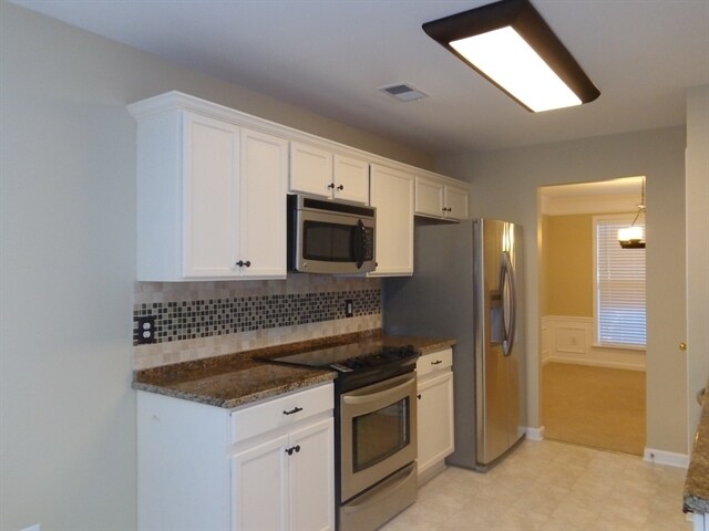 Building Photo - 1536 Cardinal Ln