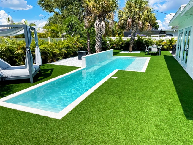 Building Photo - 5901 28th Ave N