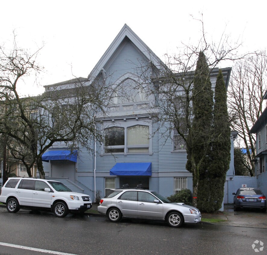 Foto del edificio - 607 NW 18th Ave