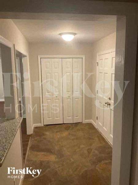 Foto del edificio - 184 Fremont Loop