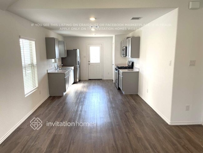 Building Photo - 24011 Mustang Run Dr