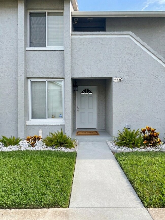 Building Photo - 4410 White Pine Ave