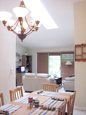 Foto del edificio - 316 Red Crest Ln