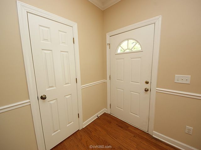 Building Photo - Beautiful Townhome in Whitney Lakes
