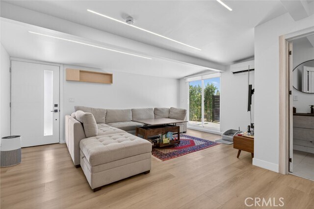 Foto del edificio - 10804 Paso Robles Ave