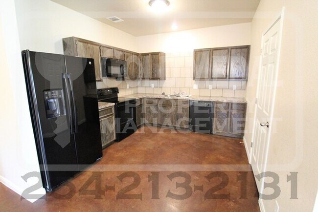 Building Photo - 1809 Aztec Trce