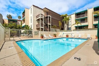 Building Photo - 6455 La Jolla Blvd