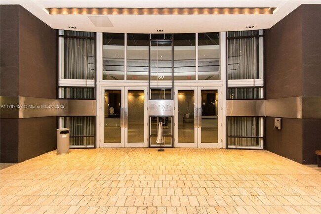 Foto del edificio - 60 SW 13th St