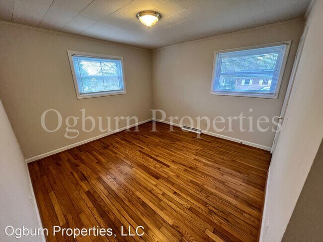 Foto del edificio - 3 br, 1 bath House - 1104 OAK GROVE ROAD
