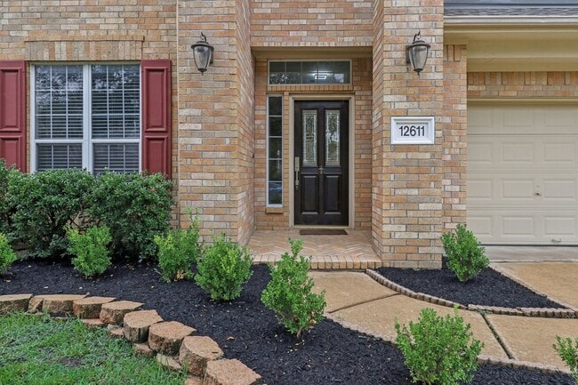 Building Photo - 12611 Brookfield Park