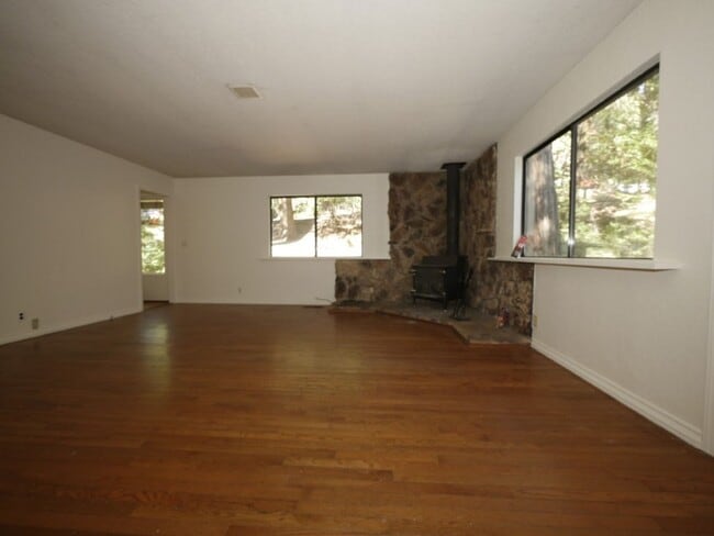 Building Photo - 27252 Cedar Bow Ct