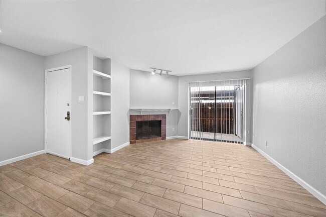 Building Photo - 2601 S Braeswood Blvd