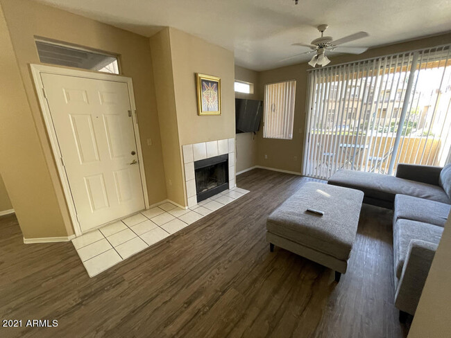 Building Photo - 11375 E Sahuaro Dr