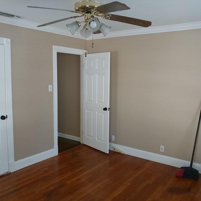 Building Photo - 430 Savannah Dr