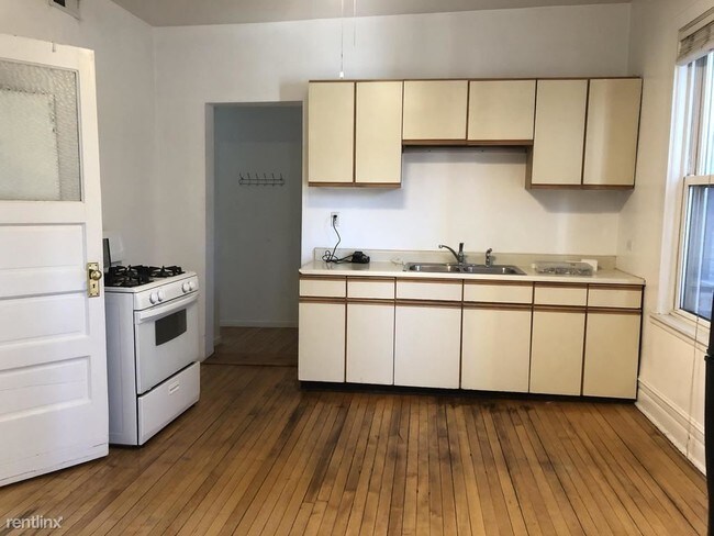 Foto del edificio - 2130 N Damen Ave