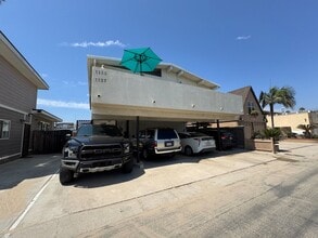 Building Photo - 1125 Montauk Ln