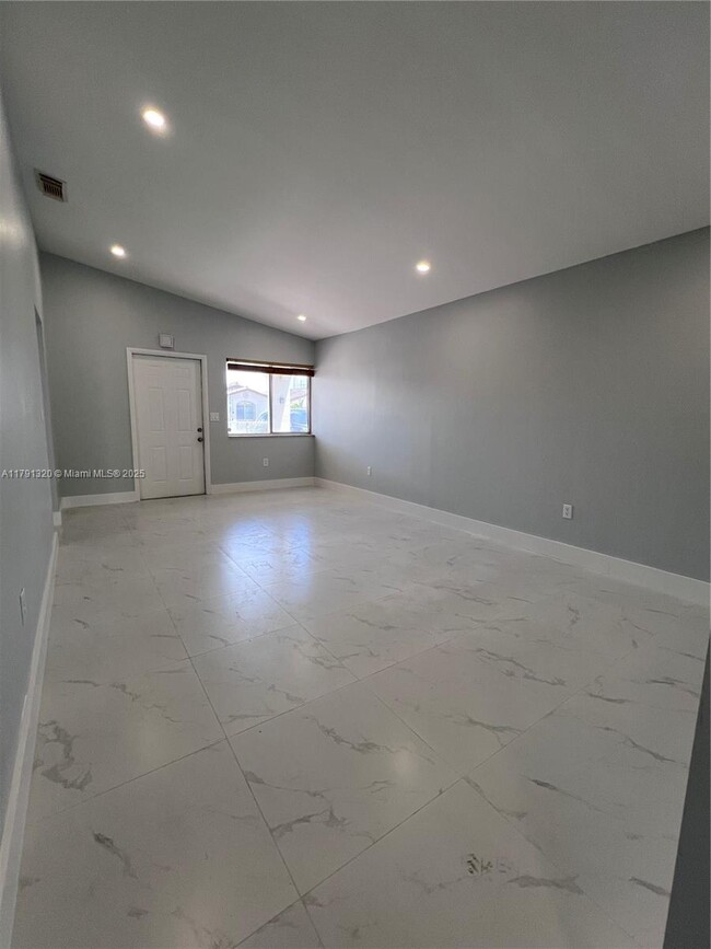 Building Photo - 2834 W 75th Ter