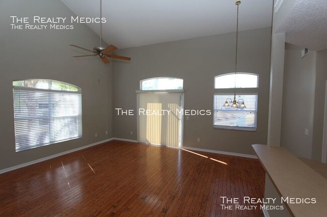 Building Photo - 673 Sandy Neck Ln