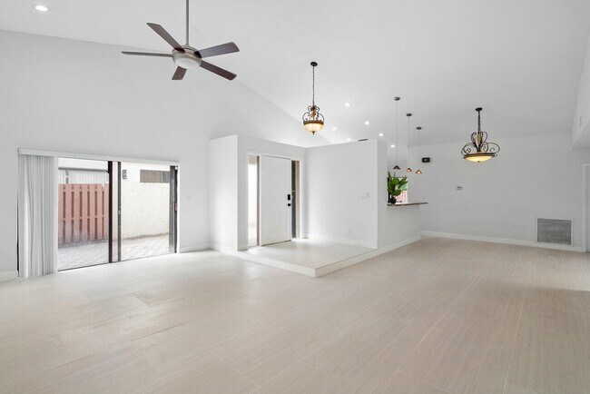 Foto del edificio - 21757 Contado Rd