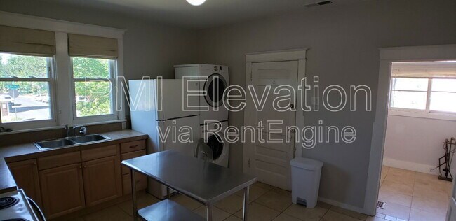 Foto del edificio - 4288 Hooker St