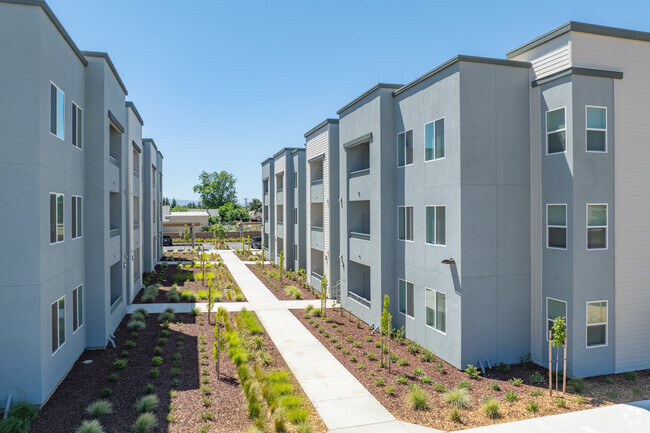 Alternative Building View - Vista Del Robles Apartments