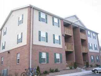 Building Photo - 106 Collegiate Ct