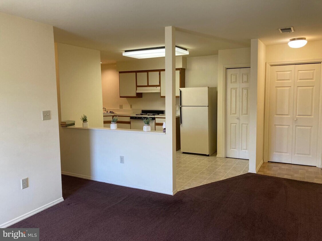 Foto principal - 534 Pangborn Blvd