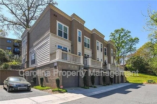 Photo - 245 N Dotger Ave House