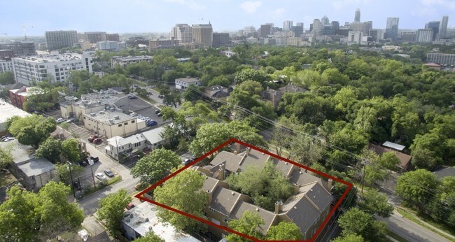 Aerial Photo - 1900 San Gabriel St