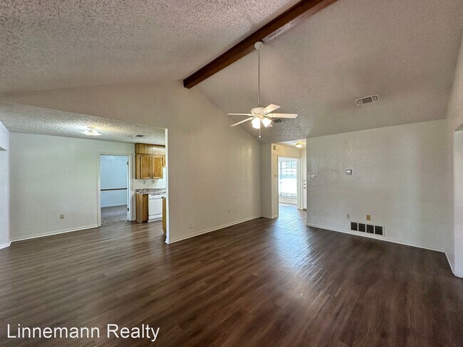 Building Photo - 3 br, 2 bath House - 1606 Fox Trl
