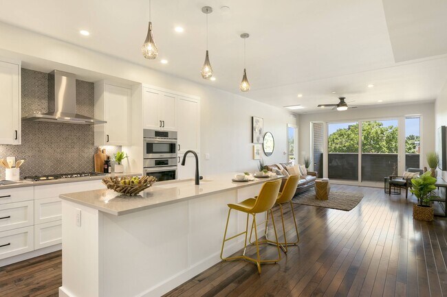 Foto del edificio - 221 E Mountain Ave