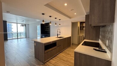 Building Photo - 801 S Miami Ave