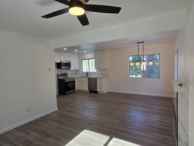 Foto del edificio - 24508 Hwy 108 Unit 1