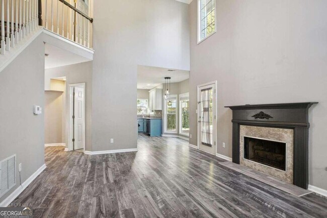 Foto del edificio - 2982 Rosebrook Dr