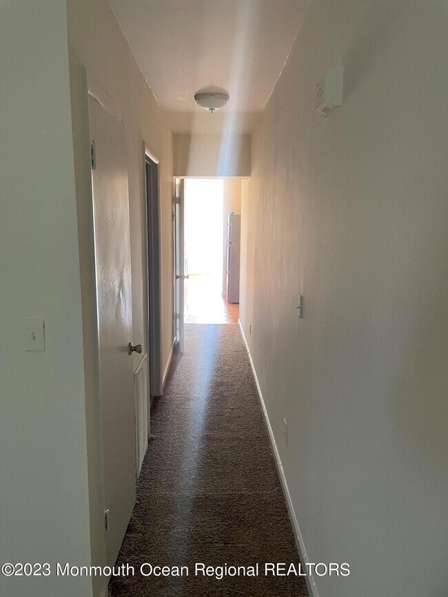 Foto del edificio - 58 Carr Ave