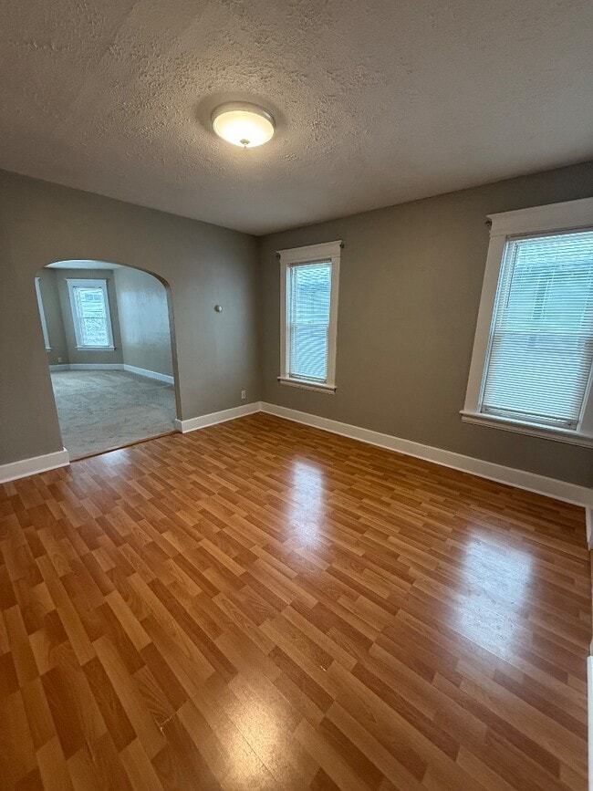 Building Photo - 1539 Brinckerhoff Ave