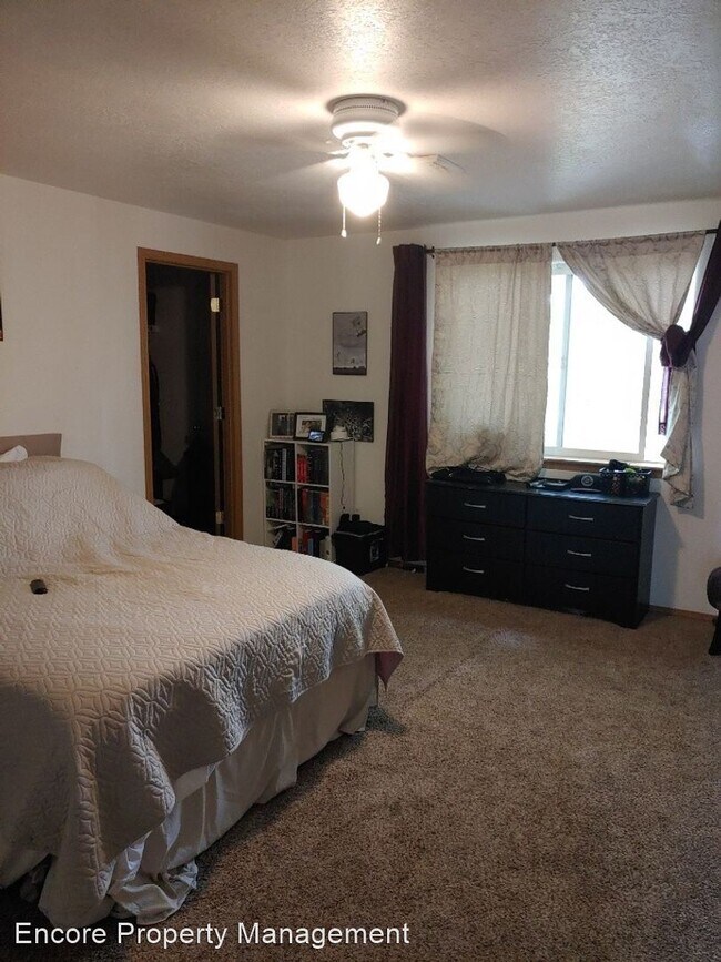 Foto del edificio - 2428 SW Wickiup Ct