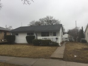 Building Photo - 7866 W Palmetto Ave