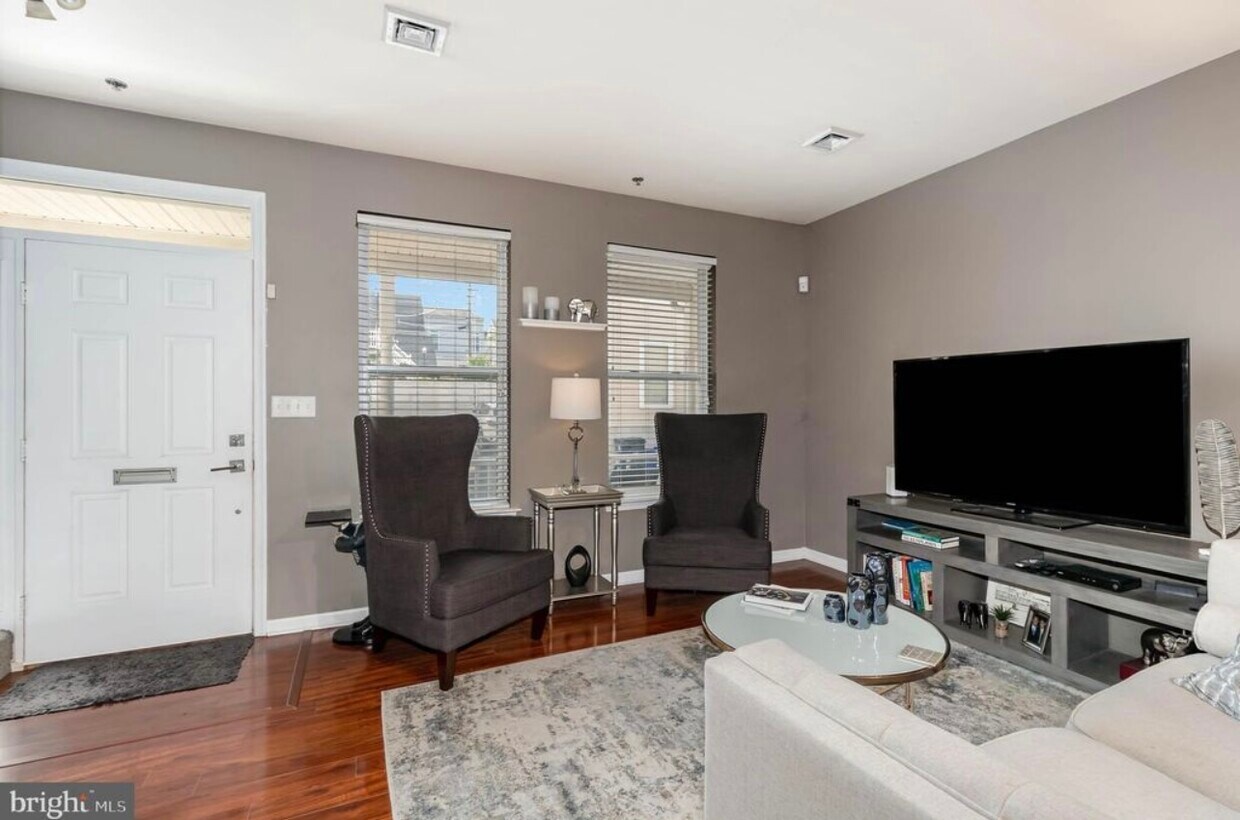 Foto principal - 1736 Fulton St