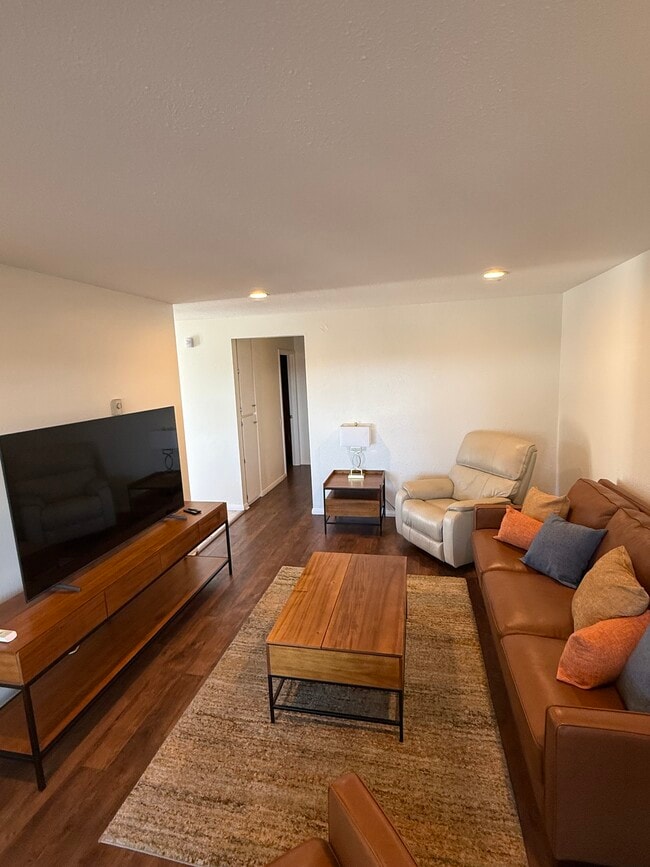 Building Photo - 6338 Caminito Marcial