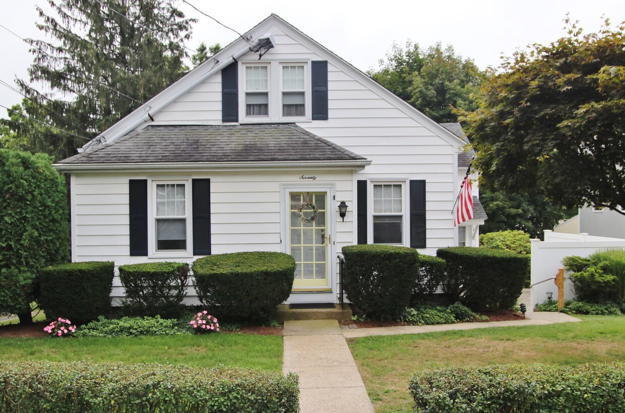70 Pine Hill Ave, Stamford, CT 06906 House Rental in Stamford, CT