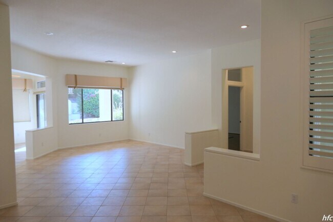 Building Photo - Mission Hills, long term,Unfurnished