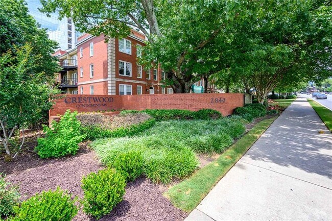 Foto del edificio - 2840 Peachtree Rd NW