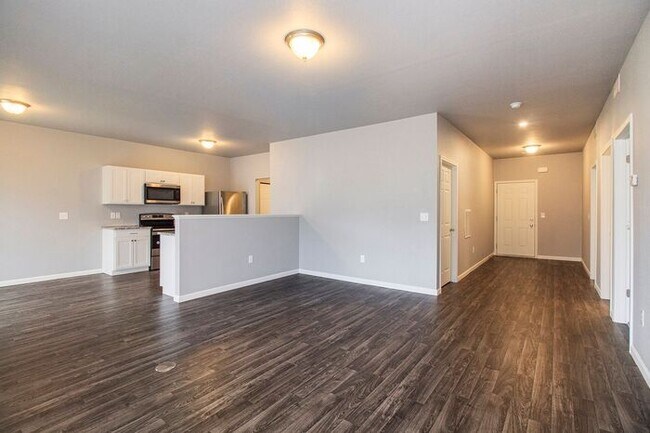 Building Photo - 2882 Jordan River Dr