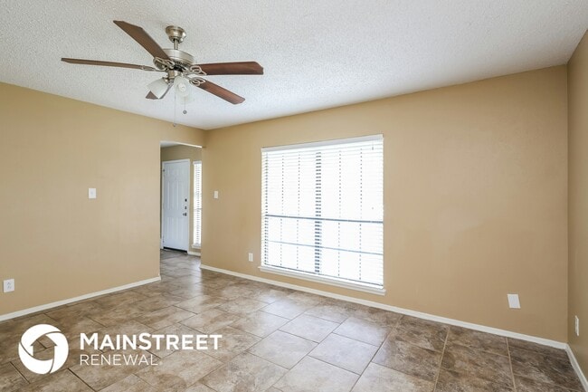 Building Photo - 1508 Bandera Dr