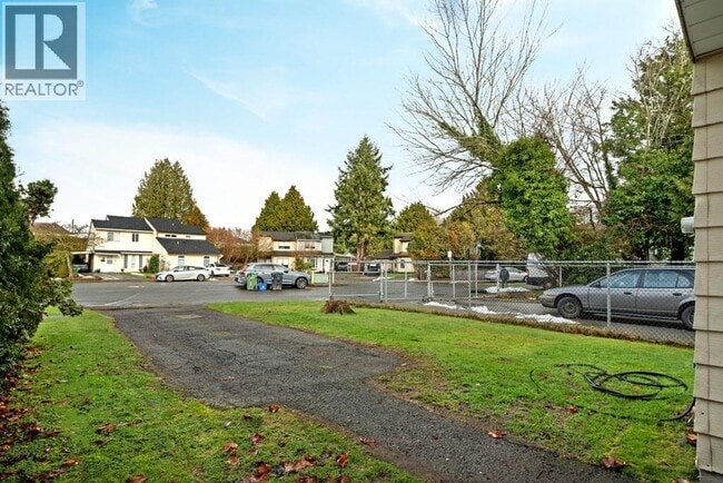 Building Photo - 4200 Tyson Pl