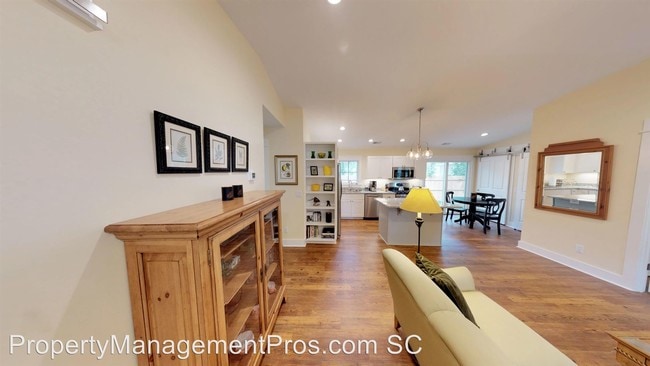 Building Photo - 3 br, 2 bath House - 710 Newcastle Street