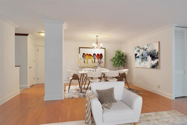 Building Photo - 100 Grand Cove Way