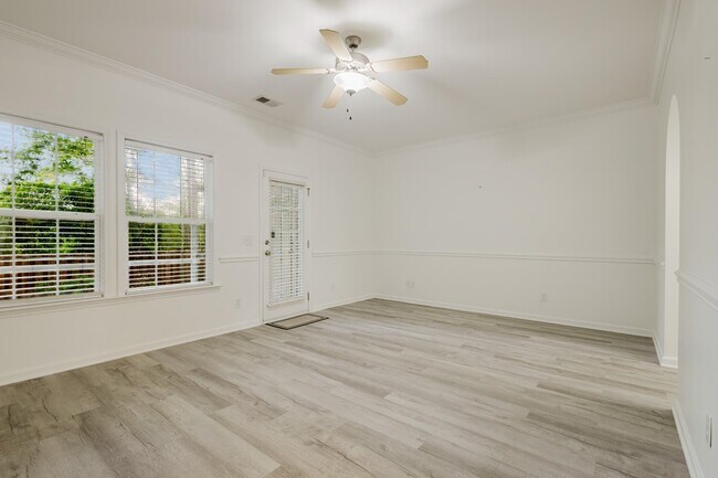 Foto del edificio - 1698 Low Country Pl