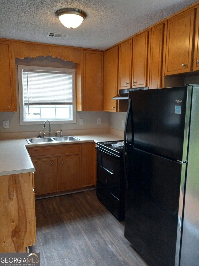 1831 N Ridge Dr, Milledgeville, GA 31061 Townhome Rentals in Milledgeville GA